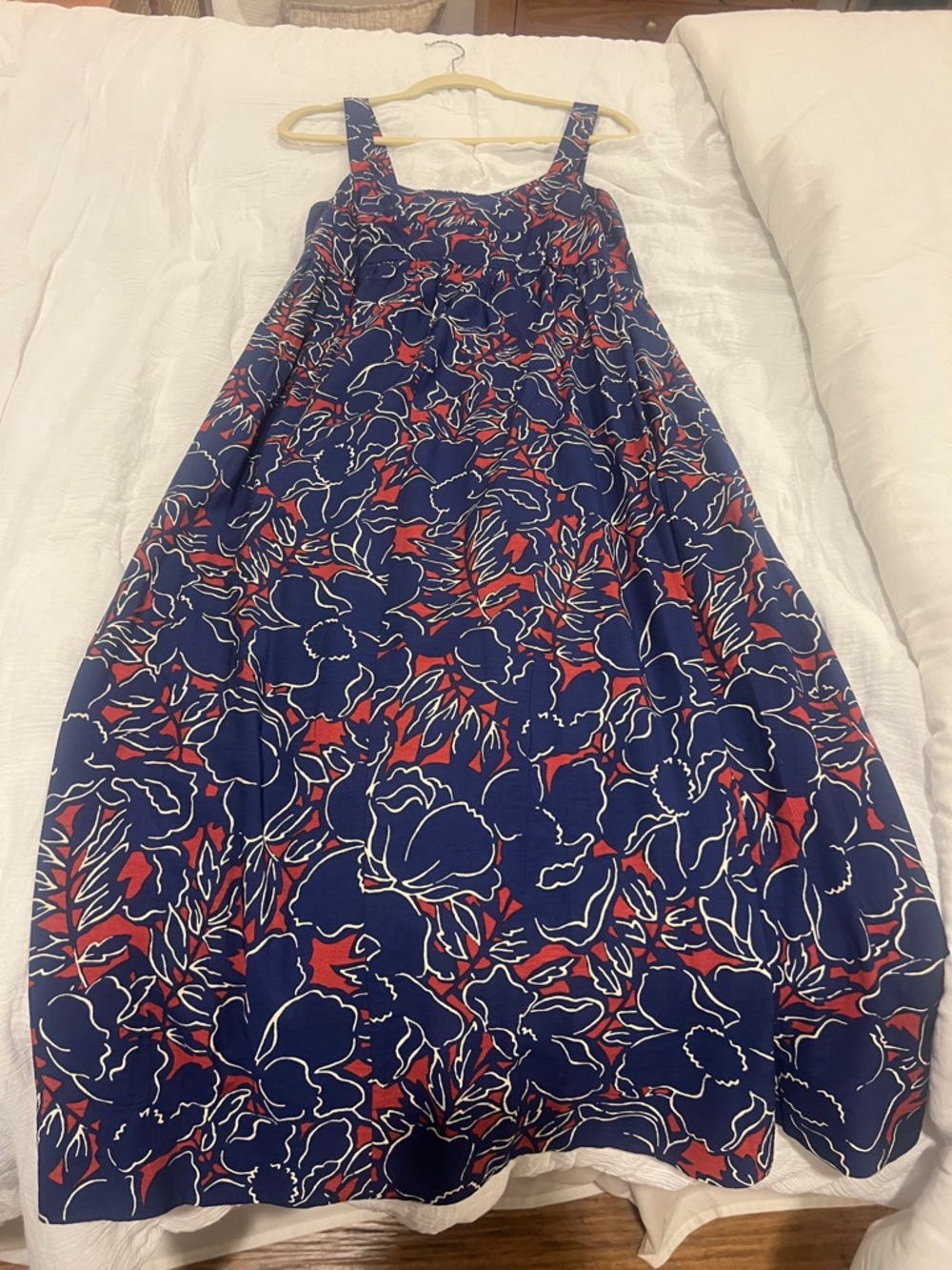Banana Republic
Navy Floral Sleeveless Sundress

See description for details!!!
